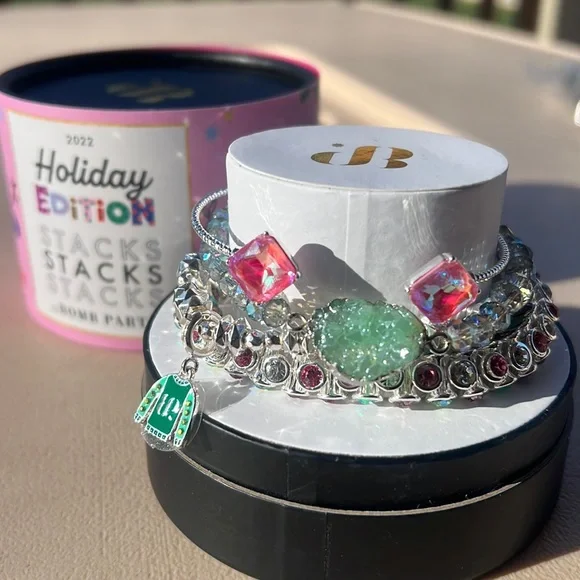 Bomb Party Holiday Stack- Christmas Sweater - Picture 1 of 3